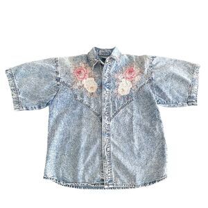 VTG Pretty Bleu Denim Shirt Short Sleeved Stonewashed Blue Embellished Women's S